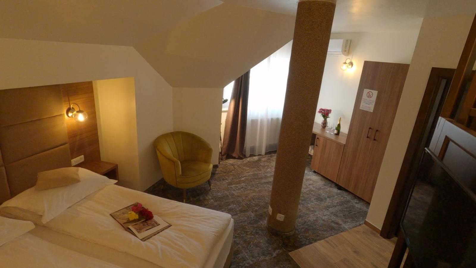 Motel Alaska Deva Dış mekan fotoğraf