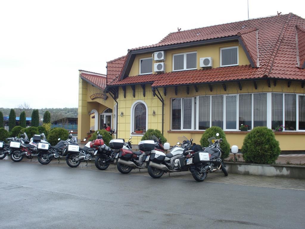 Motel Alaska Deva Dış mekan fotoğraf