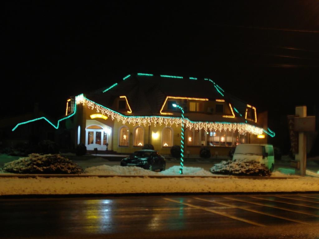 Motel Alaska Deva Dış mekan fotoğraf